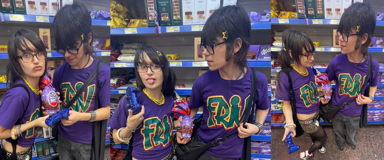 Friv fans at the supermarket